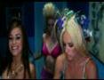 Carmen Electra et ses 2 copines blondes se preparent a sortir 